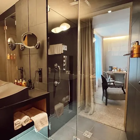 Dome Hotel 5*